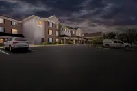 Comfort Suites Hotel and Conference Center - parking