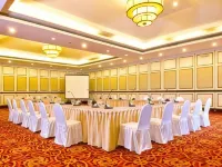 Kampung Sumber Alam Garut Hotels near Rumah Makan Cibiuk