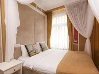 7 Beauties Hotel & Spa Hotels near Sabayil