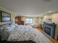The Hopkins House - New Dock & Boat Ramp - Dog Friendly - Reduced Rate for 2026 - Homestays