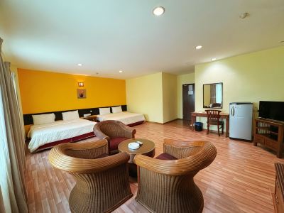 Grand Far East Hotel