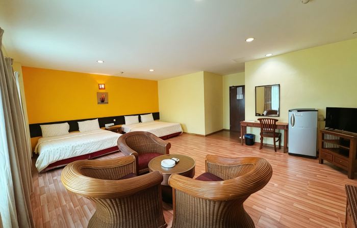Grand Far East Hotel