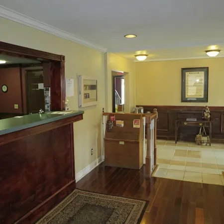 Americourt Hotel and Suites - Elizabethton