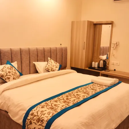 Gautam Inn