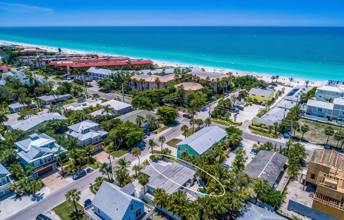 PRIVATE HEATED POOL! 150 Steps to Beach! No property management fees!