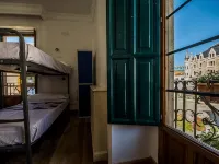 Hostel Covent Garden by Gaiarooms Hotels in Leon
