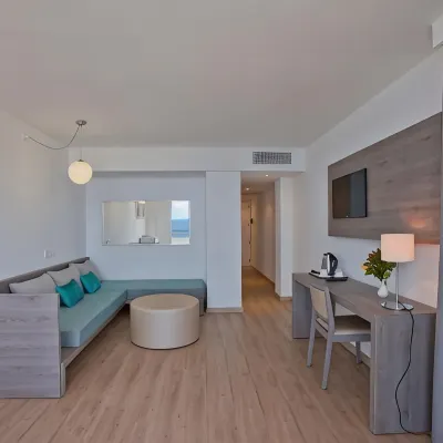 Aparthotel Playa Dorada Hotels near Sa Coma