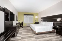 Holiday Inn Express & Suites LINCOLN CITY by IHG - spa