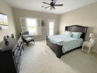 Luxurious 5-Bed Retreat: Steps to Pools & Sports Center, Near Beaches & Dining - 5 звезд