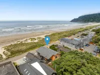 Oceanfront 6Br Home in the Heart of Manzanita. Escape Your Troubles Here! - Wifi