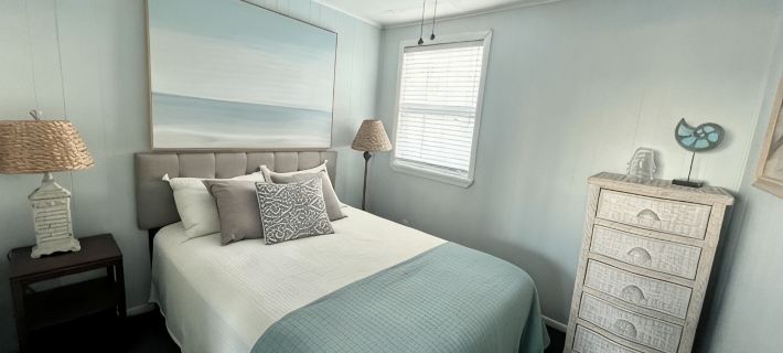 CLEAN AND BRIGHT BEACHFRONT COTTAGE. PERFECT FOR SMALL FAMILIES! Hotels in Fernandina Beach