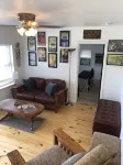 Cheerful 2 bedroom cabin in beautiful Medicine Park! - Alphydda