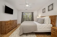 Newly Renovated 3bd/2ba condo located on True Blue Golf Club - 2 stjerner