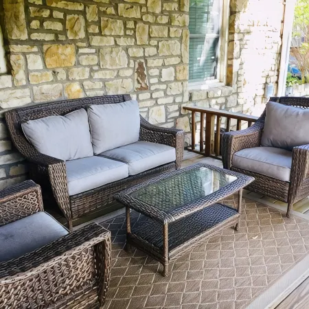 Charming and Cozy Stone Cottage Near Tulsa Expo Square and Downtown
