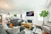 ALHAMBRA 4 Bed home near DTLA w/Parking - Wi-Fi