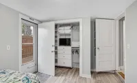 Key Lime Cottage - Updated - 1 Minute Walk to Beach & Pier - Boutique
