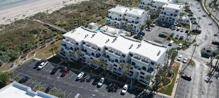 Enchanting 2-Bedroom Ground Floor Beach Condo at Cape Canaveral WiFi & AC Hotels in Cape Canaveral