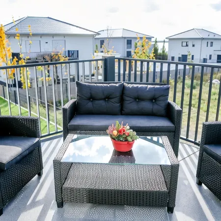 Windland apartment house on Lake Goitzsche for 8 people with lake view Отели в г. Поух