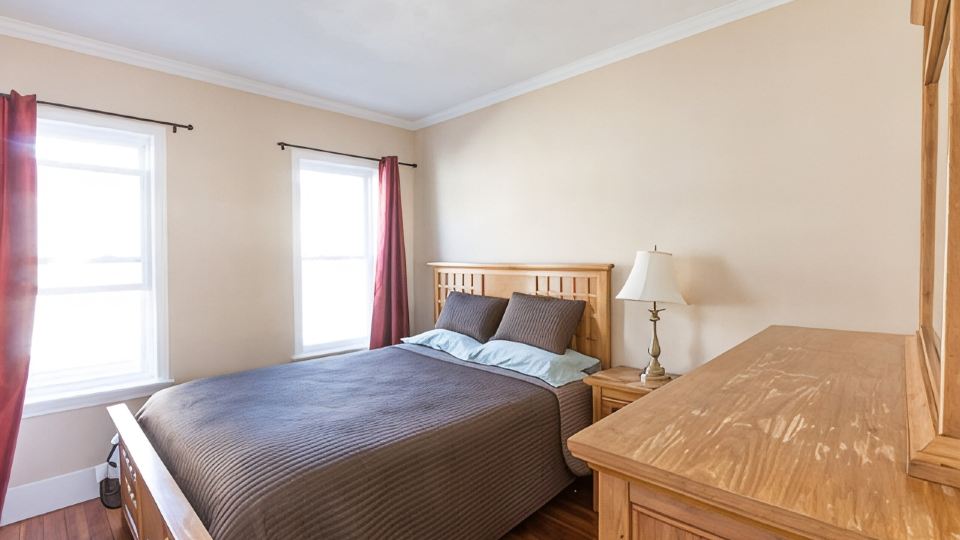 Nice 3 Bedroom Home Perfect for Access to Central Boston and Cambridge