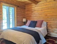 Authentic Log Cabin w/ Fire Pit - 45 Mins to Yellowstone! - 4-Sterne