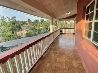 Mountain View In Town With King Suite (Midterm Available)