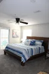 Walk-in Level -Panoramic Million Dollar View, 3Br, 2BA, Clean & Updated! - 4 ดาว