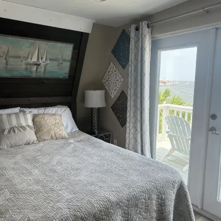Sol-Mate - 3bdrm/3bath Bayside waterfront Oasis