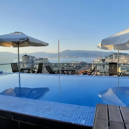 Silken Axis Vigo
