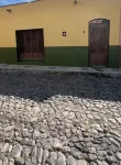 The room it self accessed by a complety private entrance , new matress - Homestays