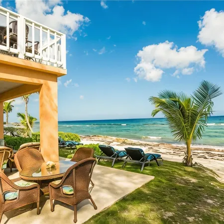 Mahogany Point 5: 3 BR / 3 BA villa in North Side, Sleeps 6