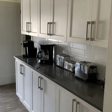 Cozy Condo minutes from RMR & Soon Cabot Pacific Golf
