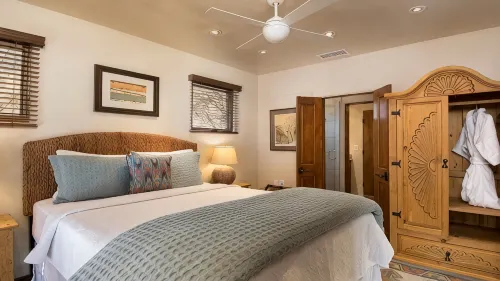 Luxury 3-bdr, 3-bath condo 3 blocks from Plaza downtown with underground parking - 4-نجوم