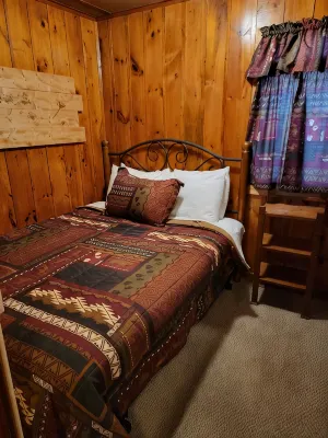 Cabin on peaceful soo lake, phillips wi.  Enjoy waking up in the great northwood - 샬레 호텔