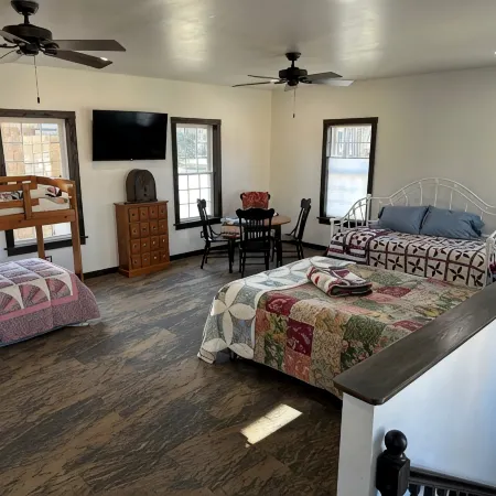 Quiet Relaxed Location Just Steps Away from Main Ave Shopping