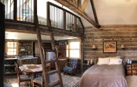 Cozy, Rustic Cabins near Chico Hot Springs & only 35 mins to YELLOWSTONE PARK!! - Chalets