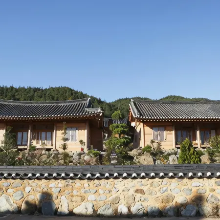 Gurye Unjoru Makdungi Hanok Stay