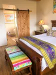 Enjoy Agave House, a 2 BR w/2 en suite baths in the shadow of Mt. Wrightson - Wifi