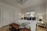 Beautiful & Bright - Walk to OU & the Mont - King Bed, 3 Bedrooms, Fresh Remodel