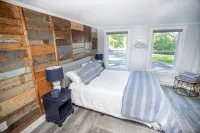 Waterfront Coastal Cottage in Kennebunk, Maine - 4 stjerner
