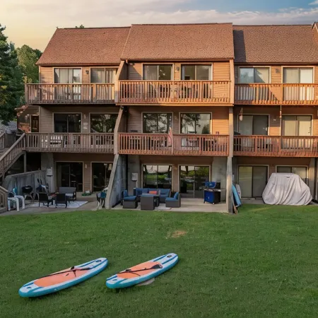 Lake Life is the Best Life! Main Lake with Beach!