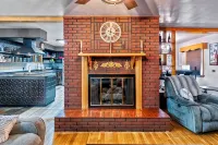 Charming 3-bedroom 5 Bed house with WiFi & extras in delightful Geneva - 3-Star