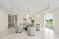 LUXURY 4-Ensuites Beach condo in Jupiter 100 Yards to Ocean!Ocean Views!
