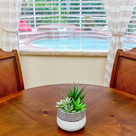 Beautiful home located near Warm Mineral Springs.