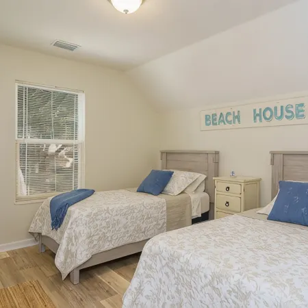 Tranquil beach cottage in historic American Beach! 5 min walk to the beach!
