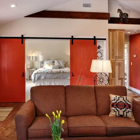 900 Square Foot Guest Cottage Built In 2013. Great For A Family of five max.
