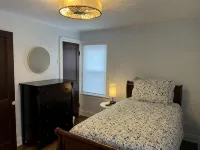 Explore the Finger Lakes Region from this cozy 3-bedroom home near Geneva, NY. - 4 tähden