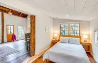 Catskills Cabin on 100 Wooded Acres with Lake - Chalets