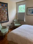 Elegant townhome on quiet street near museums, restaurants, shops, parks & more! - บังกะโล