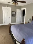 Cozy Downtown 3 Bedroom - 2つ星