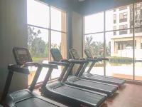 Comfortable and Cozy Studio Room at Transpark Cibubur Apartment - parking